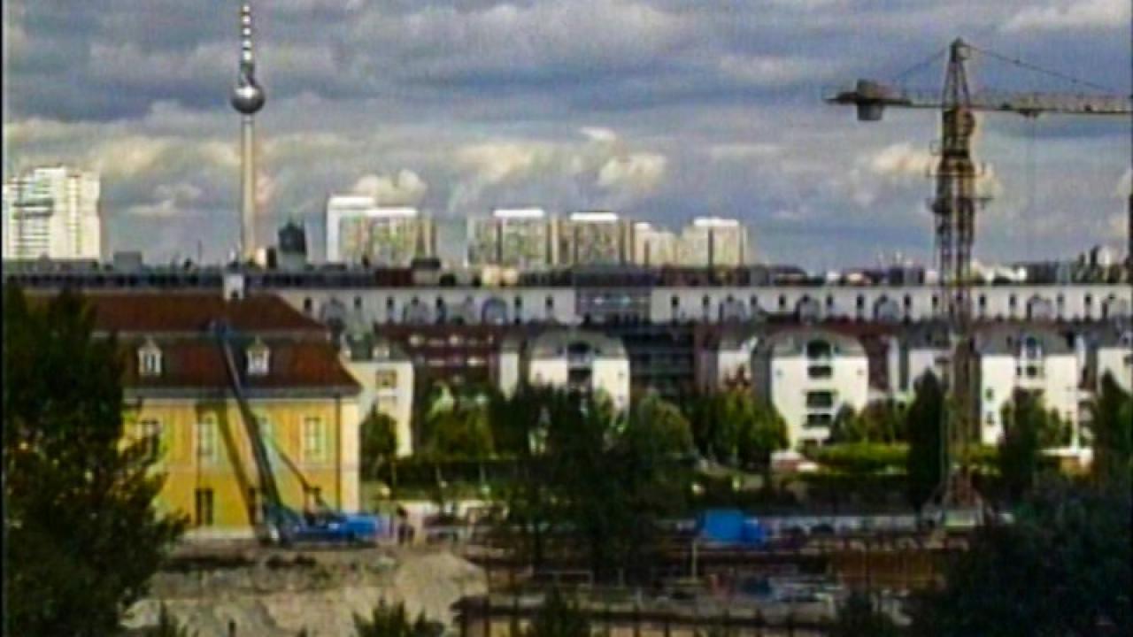 Panoramansicht von Berlin mit dem Fernsehturm auf dem Alexanderplatz