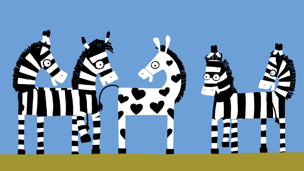 Animanimals, Szenenbild aus dem Zeichentrickfilm, Episode Zebra: Fünf Zebras stehen vor einem blauen Hintergrund. Das Zebra in der Mitte hat statt Streifen ein weißes Fell mit schwarzen Herzen.