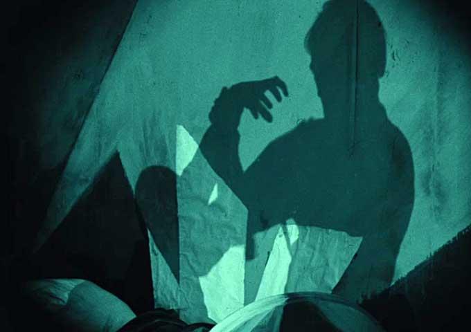 Das Cabinet des Dr. Caligari, restauriertes Szenenbild